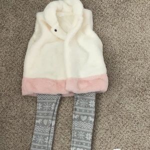 Vest and thermal leggings